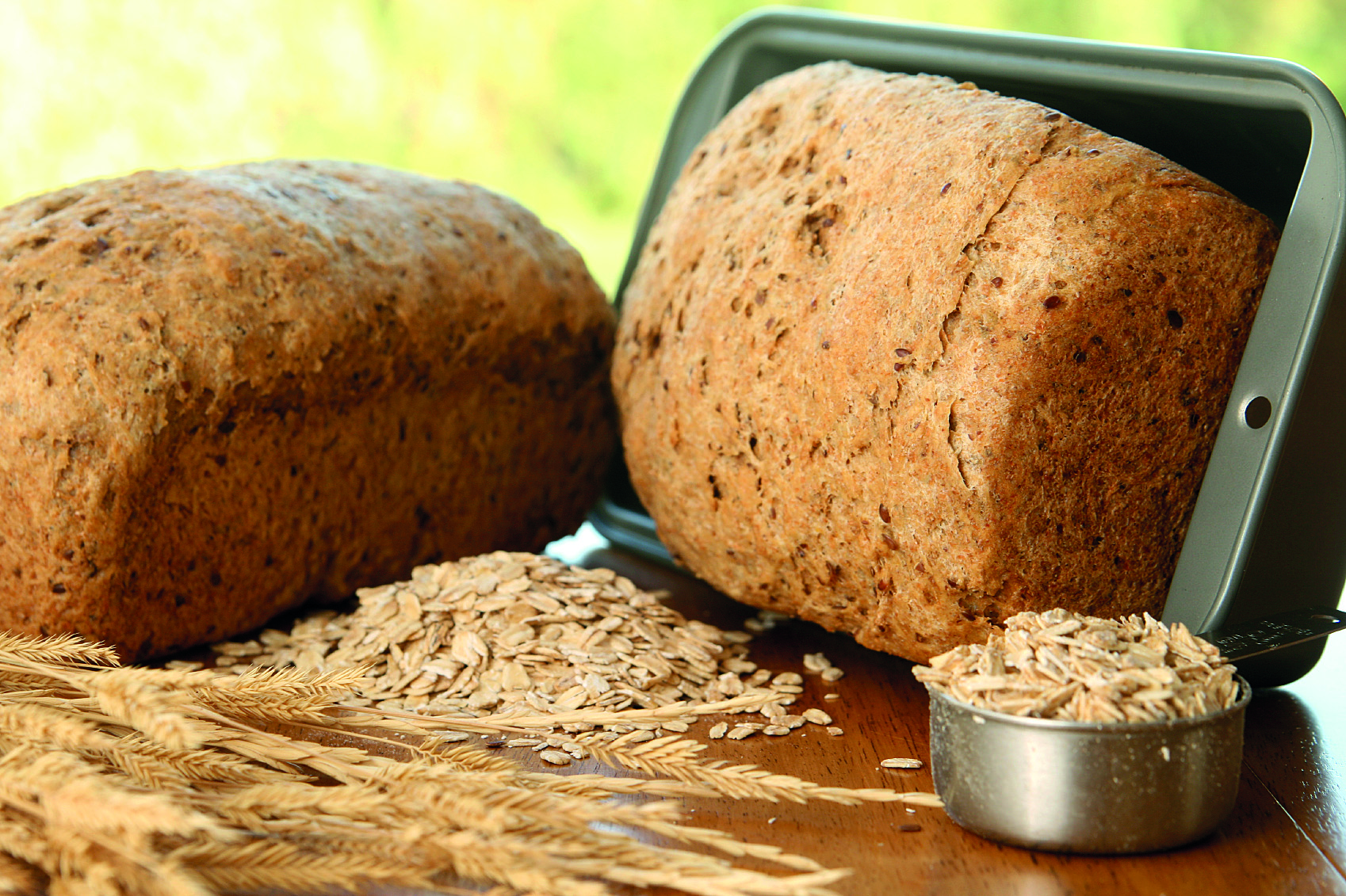 Ржаной хлеб смесь. Хлеб. Хлебобулочные изделия для диабетиков. Ржаной хлеб. Хлеб из цельнозерновых злаков.
